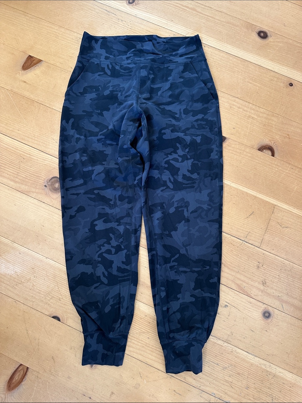 lululemon athletica  Black Camo Joggers size 10